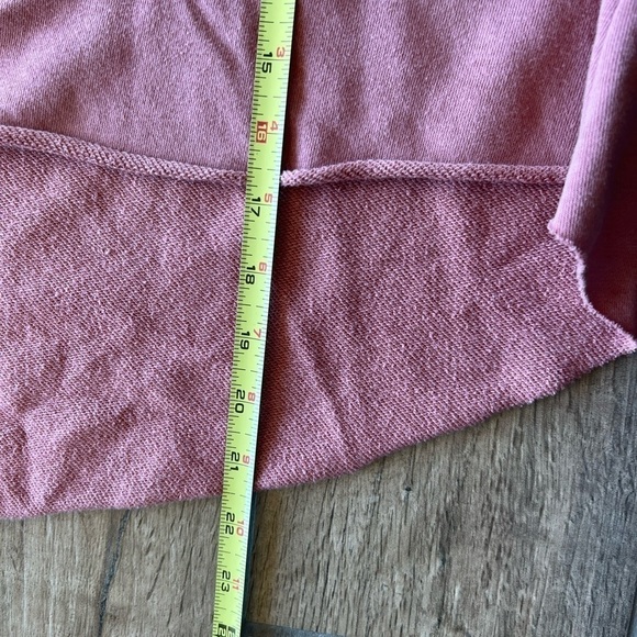 Urban Outfitters Women’s Pink Cropped Sweater Size XS - Picture 4 of 5